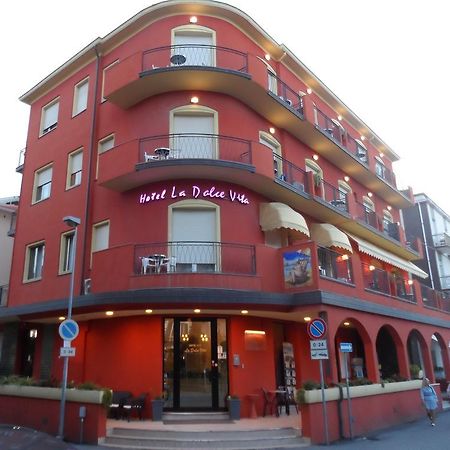 Hotel La Dolce Vita Rimini Exterior foto