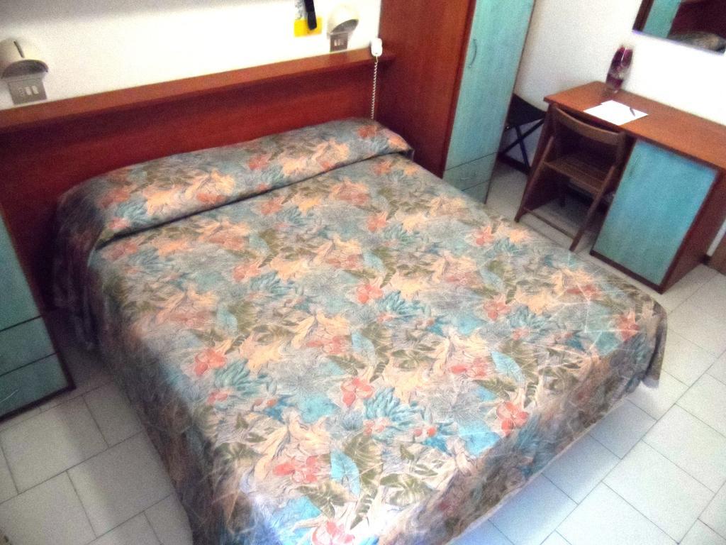 Hotel La Dolce Vita Rimini Zimmer foto