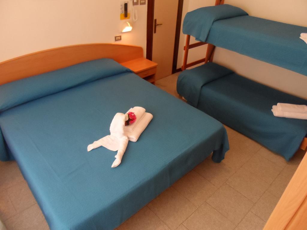 Hotel La Dolce Vita Rimini Zimmer foto